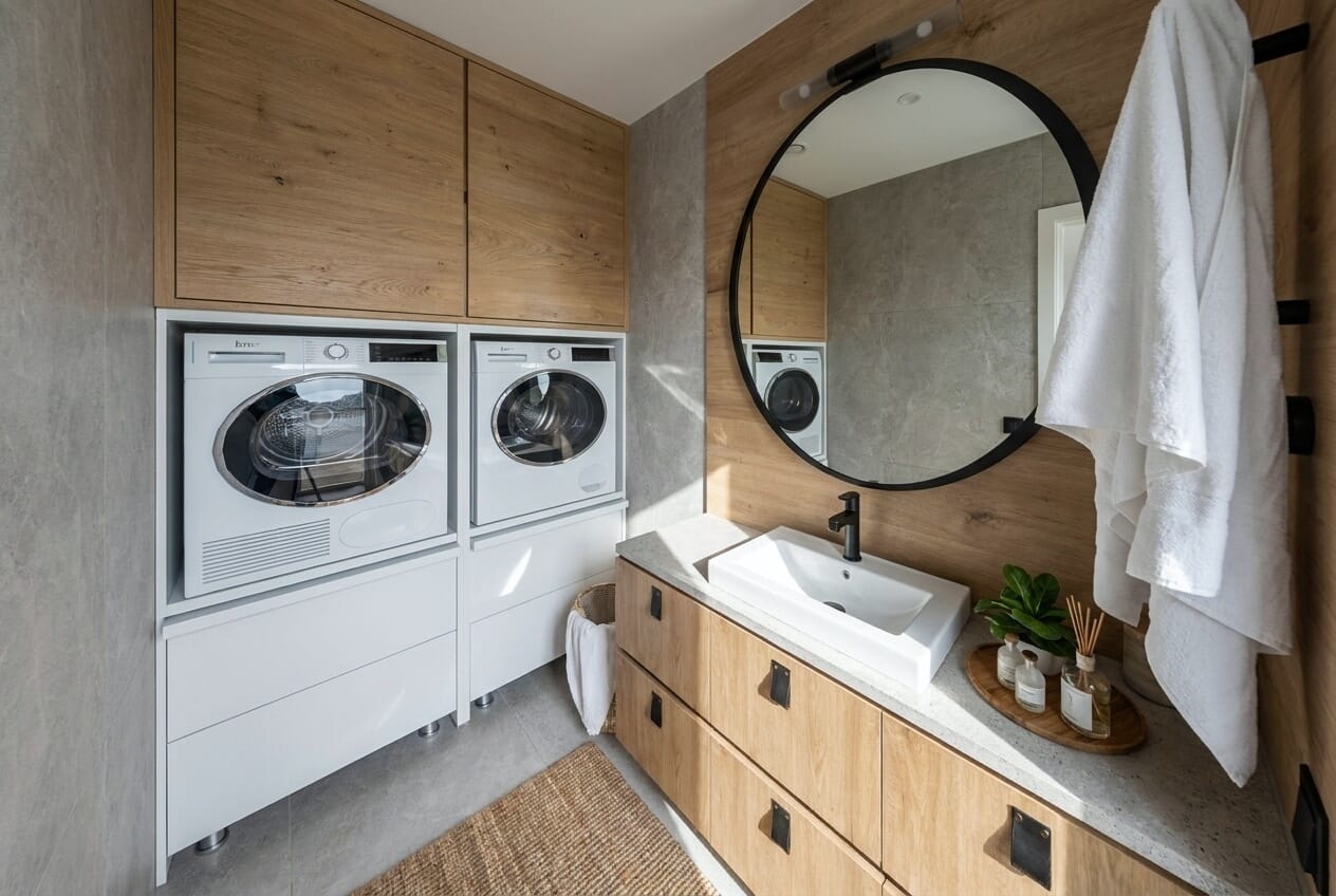 Mid-century laundry room